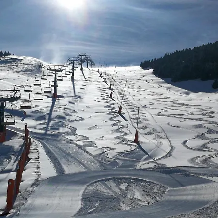 In شقة بيناسكي